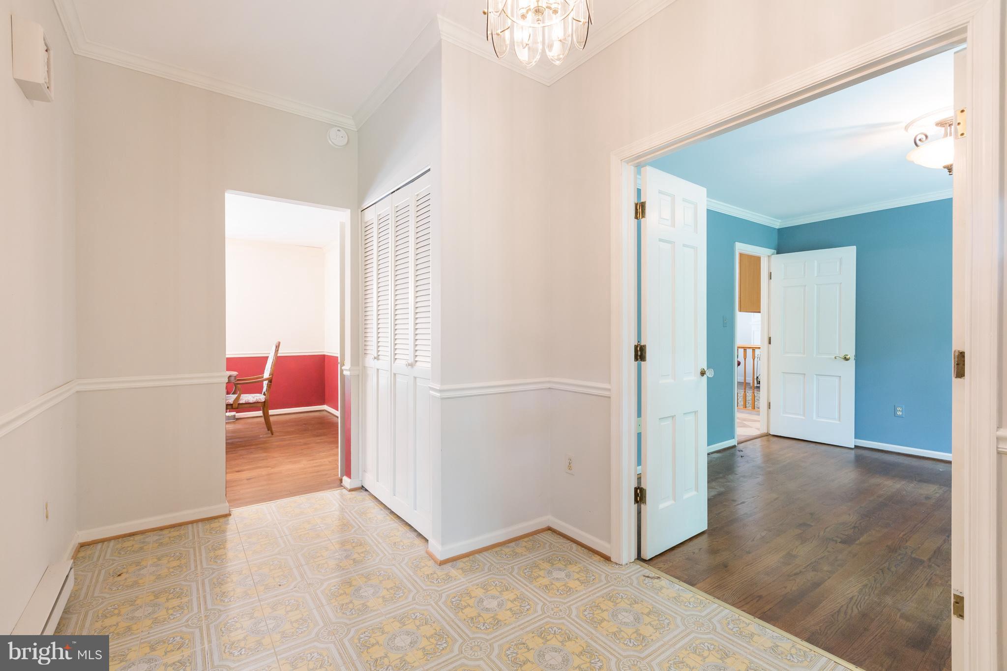 7021 Flint Hill Road Owings, MD 20736 - Photo 5 of 27 Interior (General)