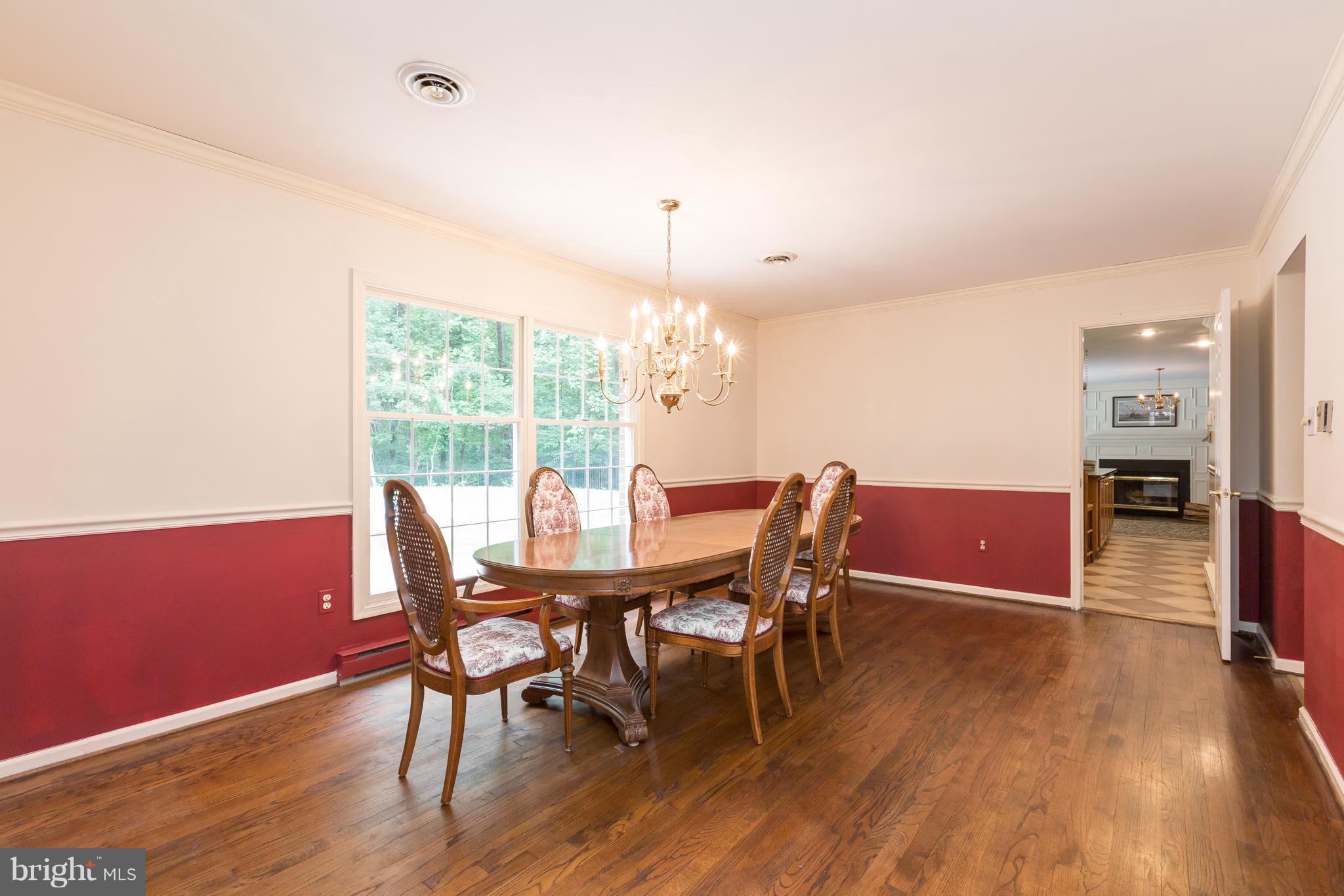 7021 Flint Hill Road Owings, MD 20736 - Photo 8 of 27 Dining Room