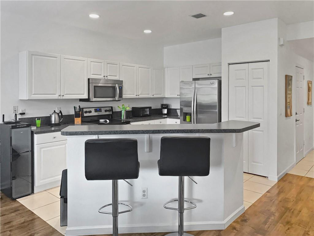 960 Tortuga Lane Riviera Beach, FL 33404 - Photo 5 of 23 Photo 5