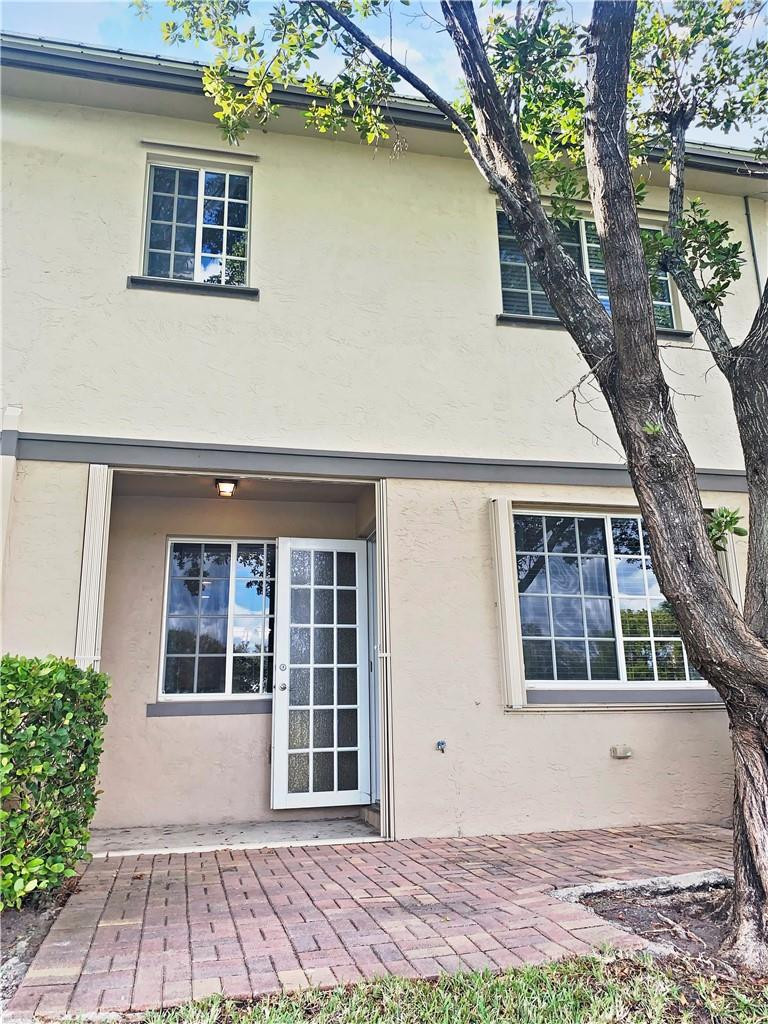960 Tortuga Lane Riviera Beach, FL 33404 - Photo 8 of 23 Photo 8