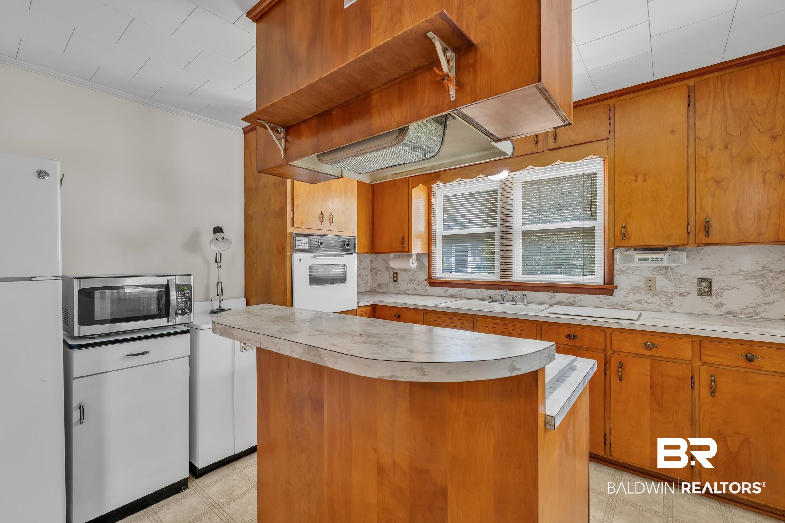 605 South Cedar Street Foley, AL 36535 - Photo 20 of 44 Kitchen 3
