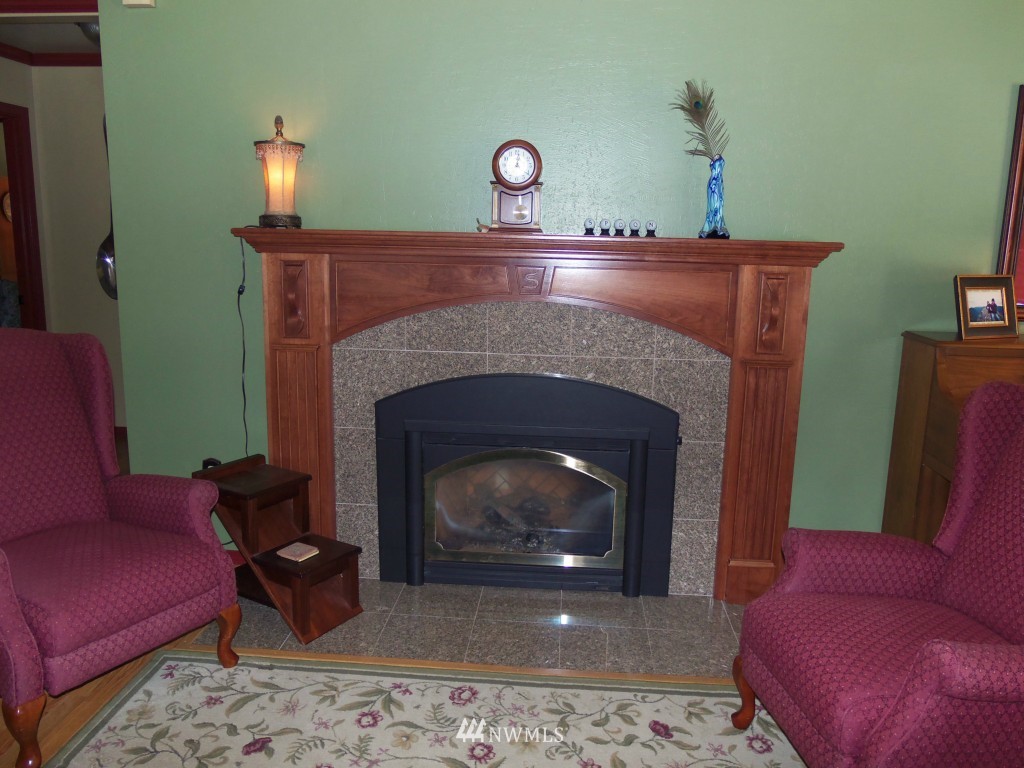 302 Hill Road Aberdeen, WA 98520 - Photo 3 of 15 Gallery Image 3