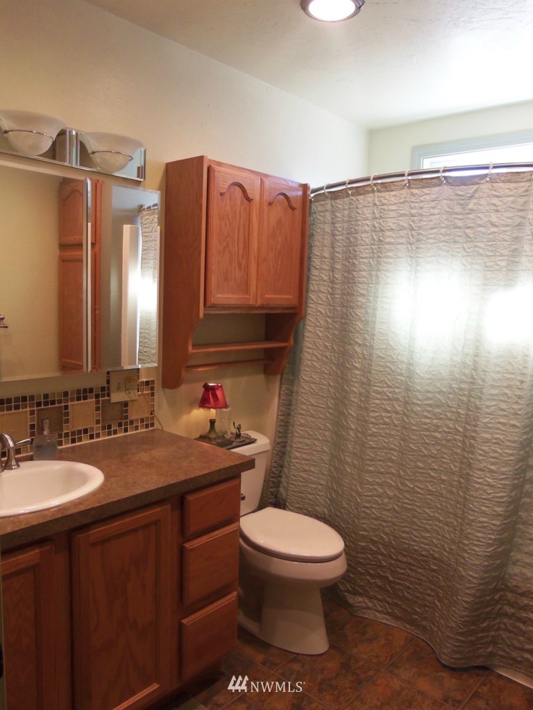 302 Hill Road Aberdeen, WA 98520 - Photo 6 of 15 Gallery Image 6