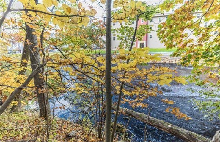 7-11 Ela Court Rochester, NH 03867 - Photo 6 of 38