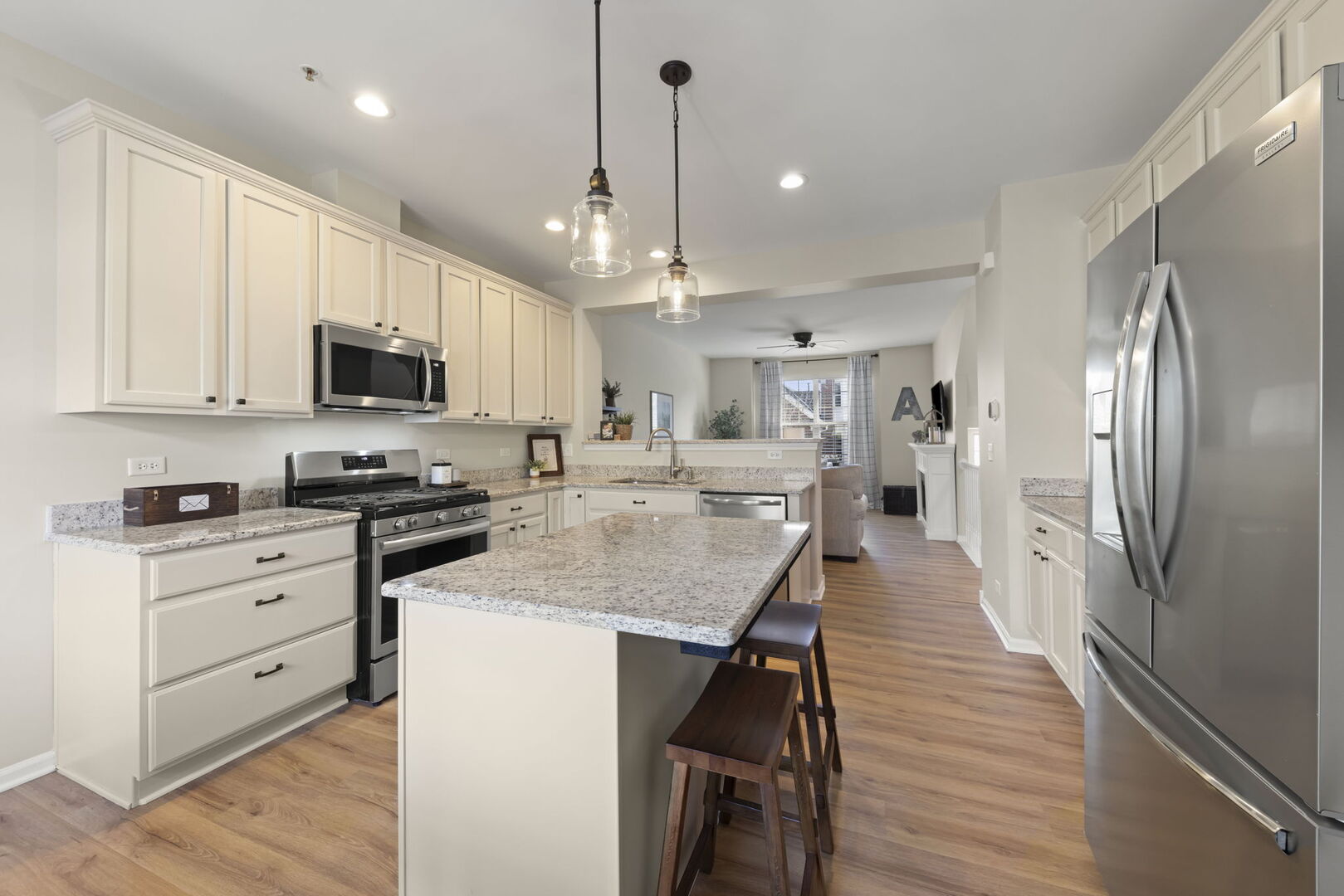 N082 Forsythe Court Winfield, IL 60190 - Photo 8 of 25