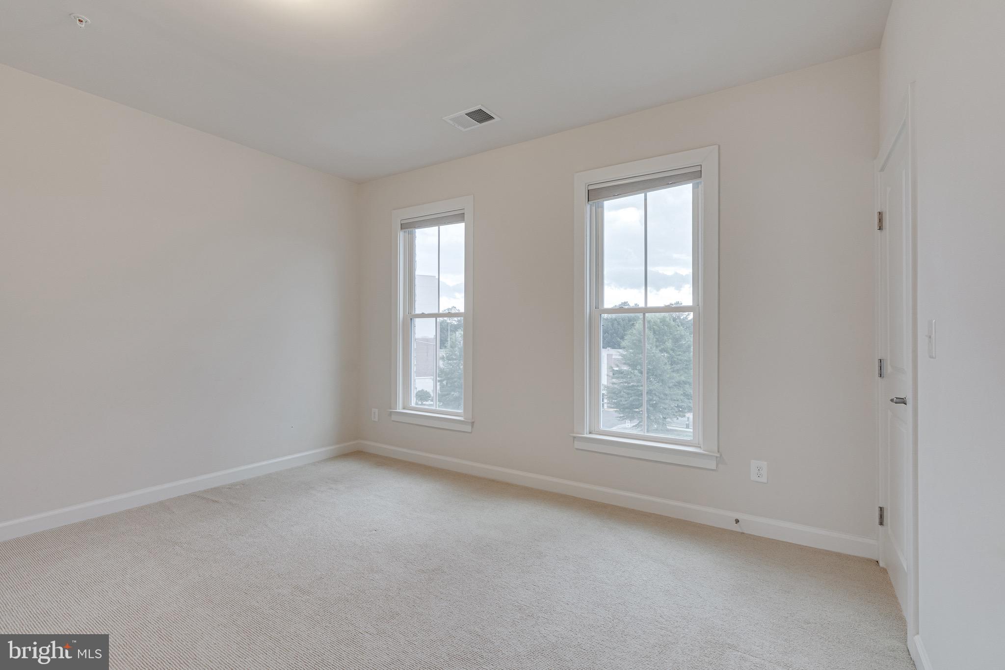 11357 Ridgeline Road Fairfax, VA 22030 - Photo 41 of 57 an empty room with a window