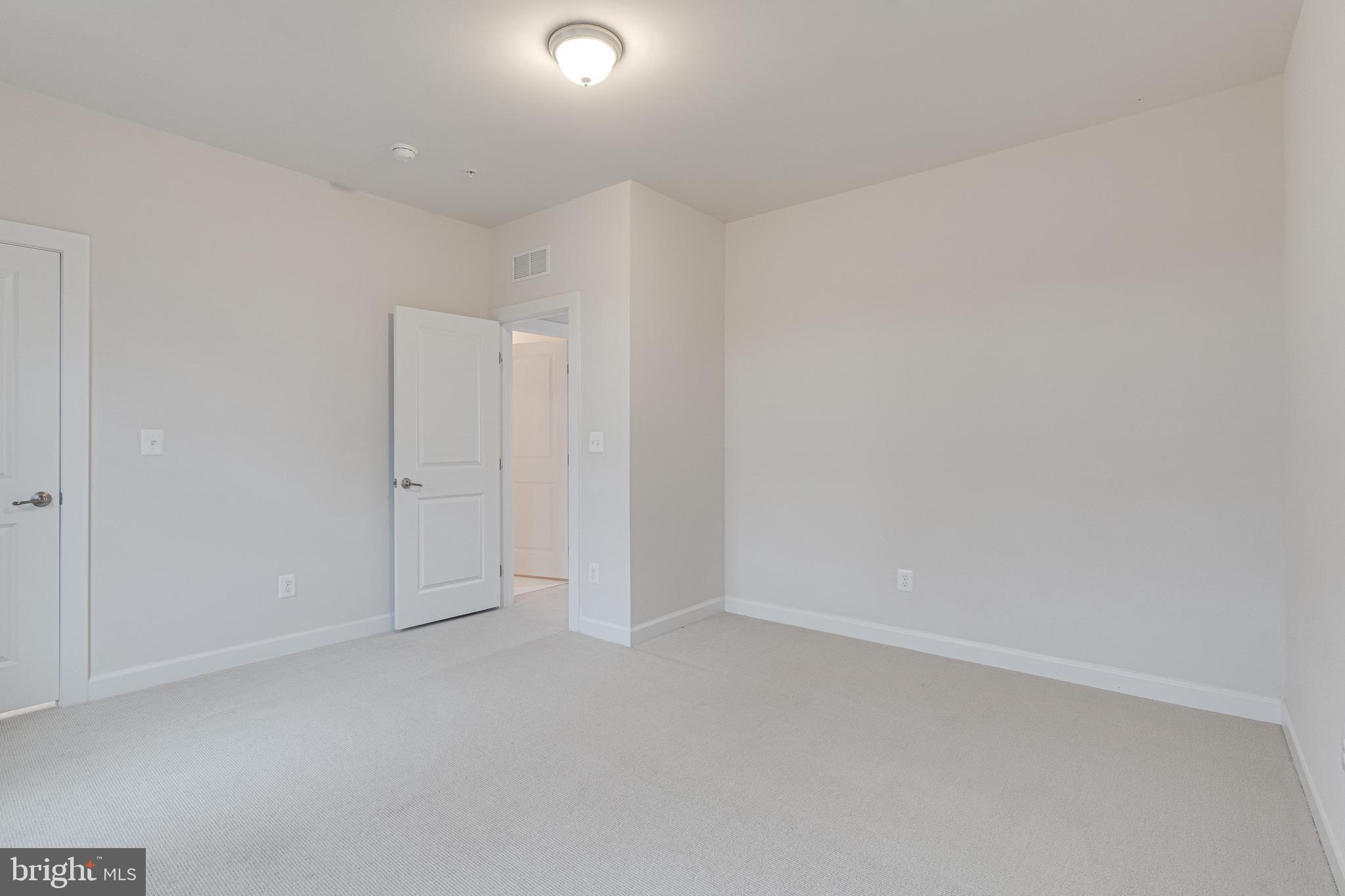 11357 Ridgeline Road Fairfax, VA 22030 - Photo 42 of 57