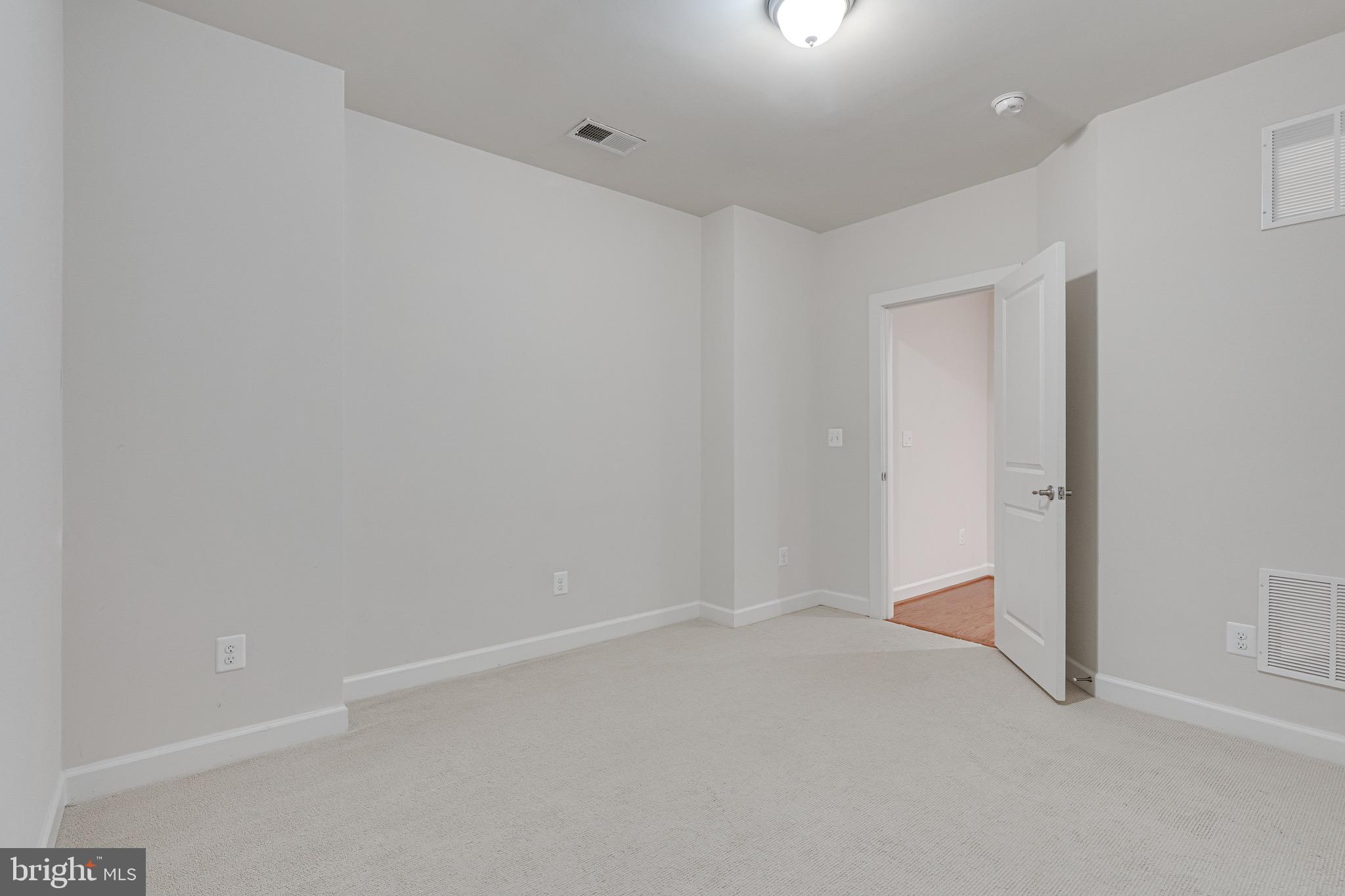 11357 Ridgeline Road Fairfax, VA 22030 - Photo 49 of 57 a view of an empty room