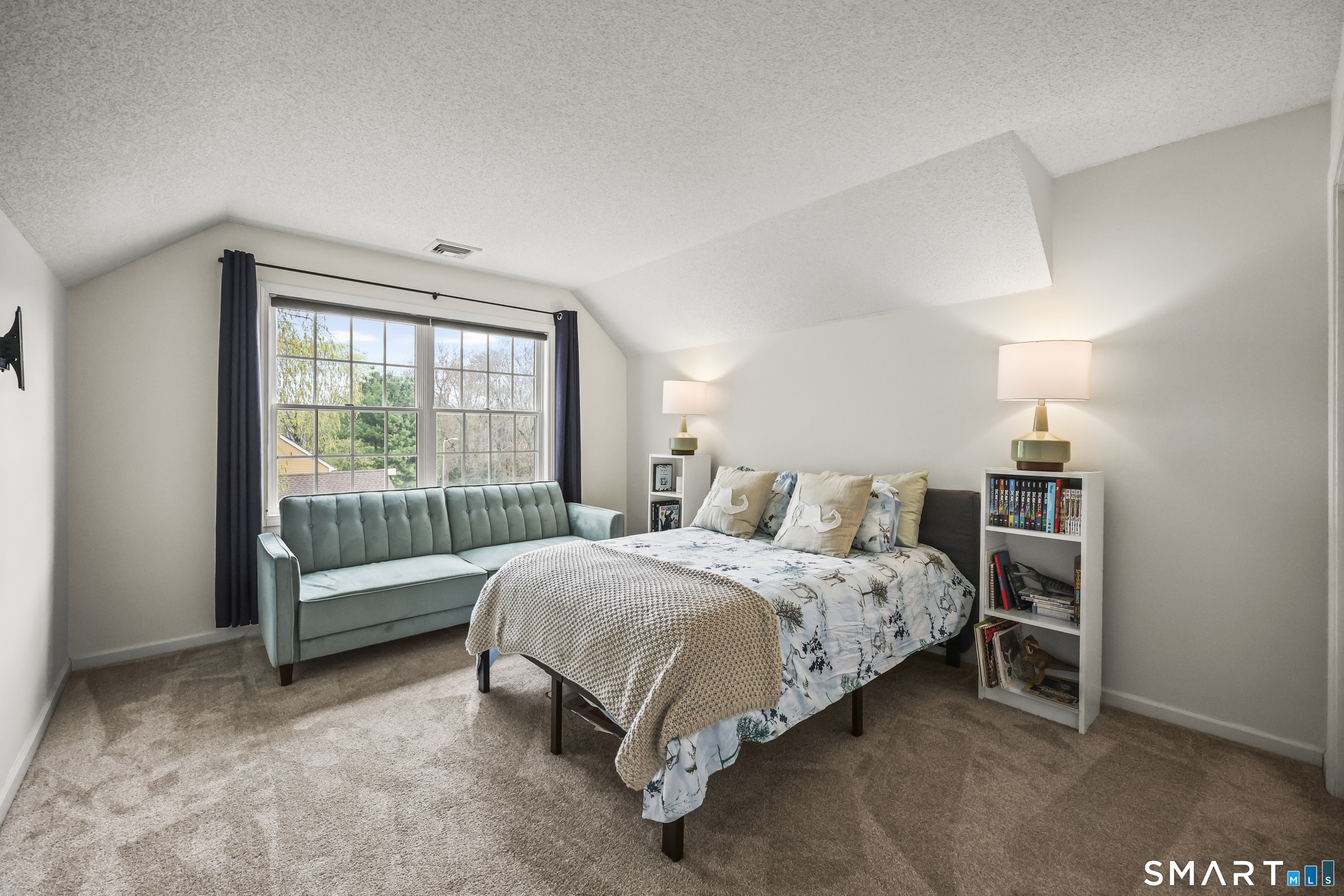 152 Hollyberry Road Bristol, CT 06010 - Photo 19 of 33