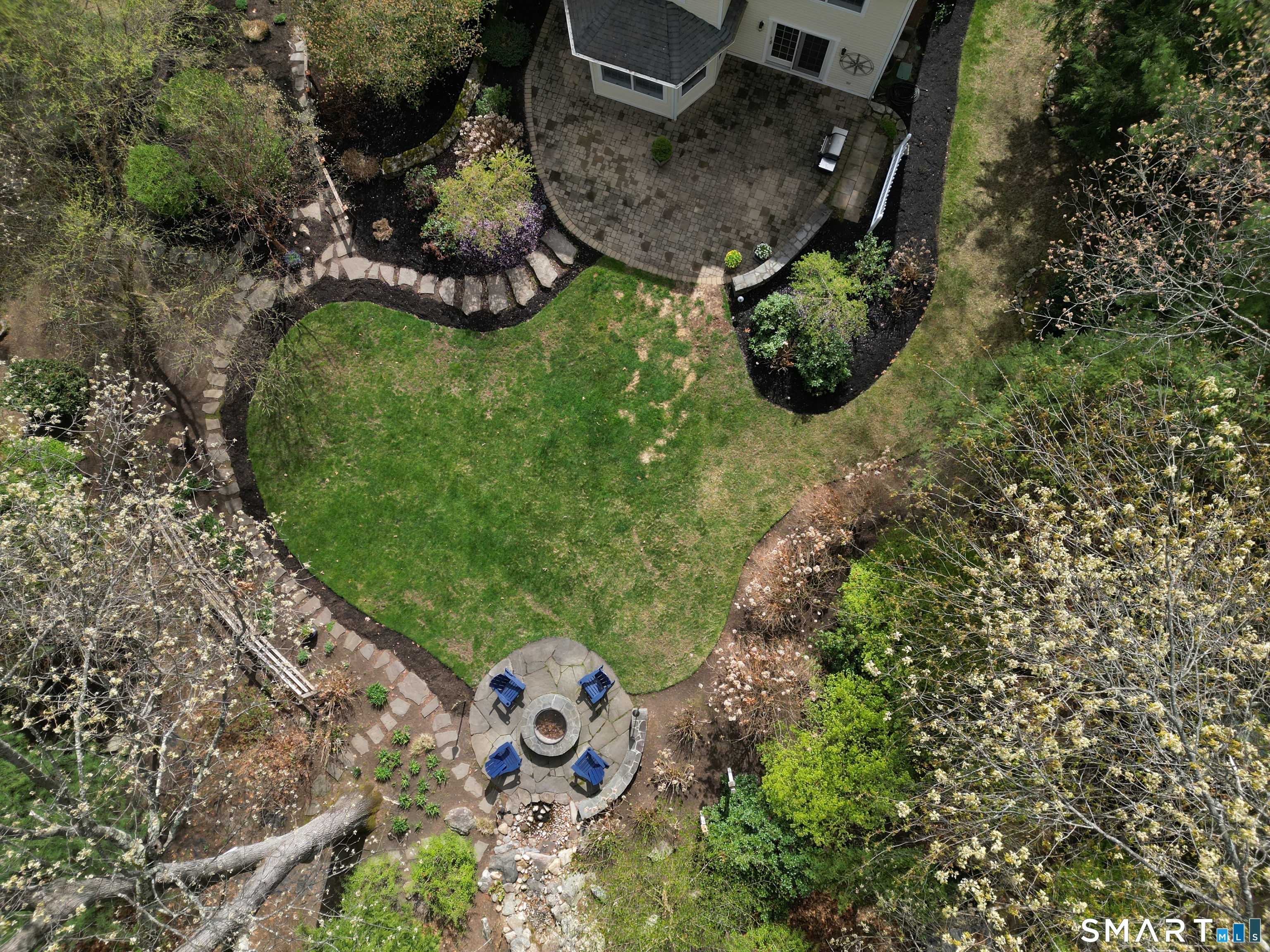 152 Hollyberry Road Bristol, CT 06010 - Photo 25 of 33