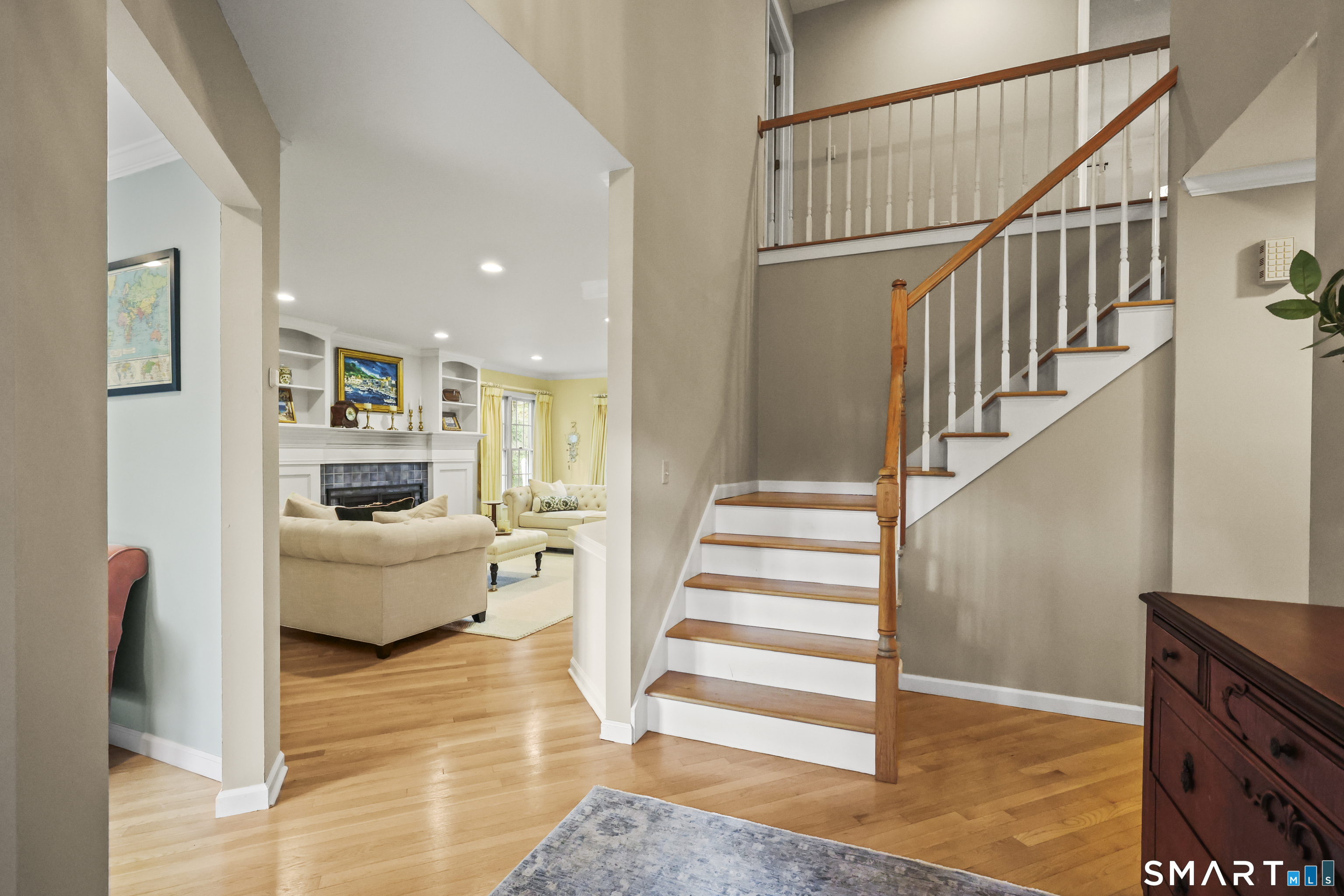 152 Hollyberry Road Bristol, CT 06010 - Photo 4 of 33