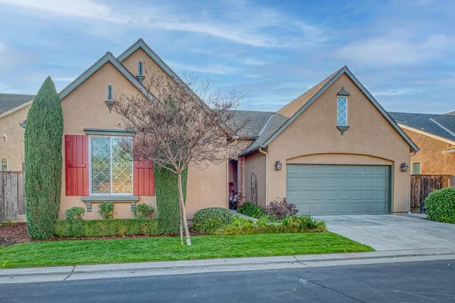 $469,000 | 1764 North Mcpherson Lane, Clovis, CA 93619