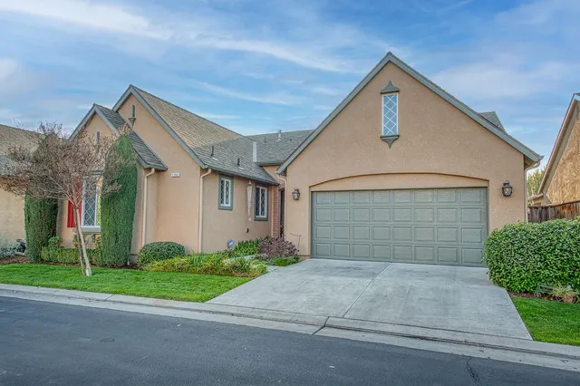 $469,000 | 1764 North Mcpherson Lane, Clovis, CA 93619