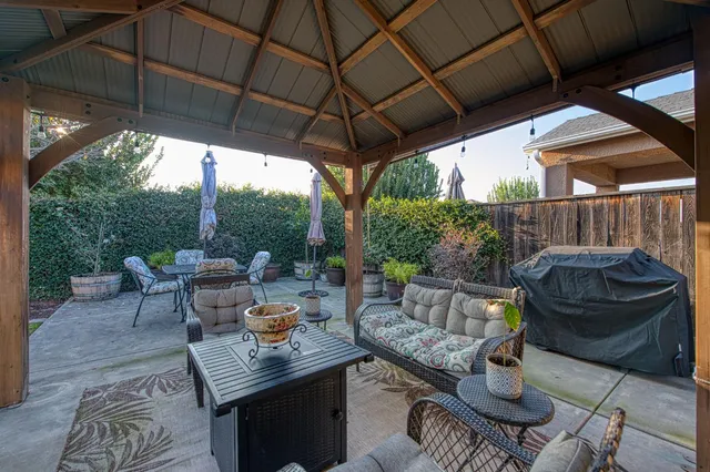 $469,000 | 1764 North Mcpherson Lane, Clovis, CA 93619