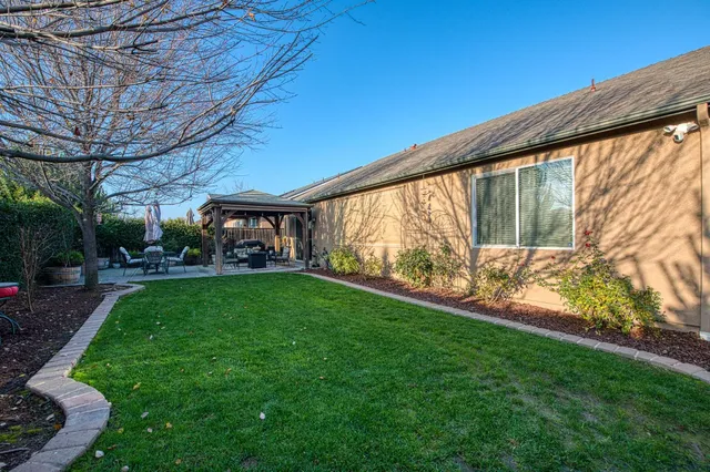 $469,000 | 1764 North Mcpherson Lane, Clovis, CA 93619