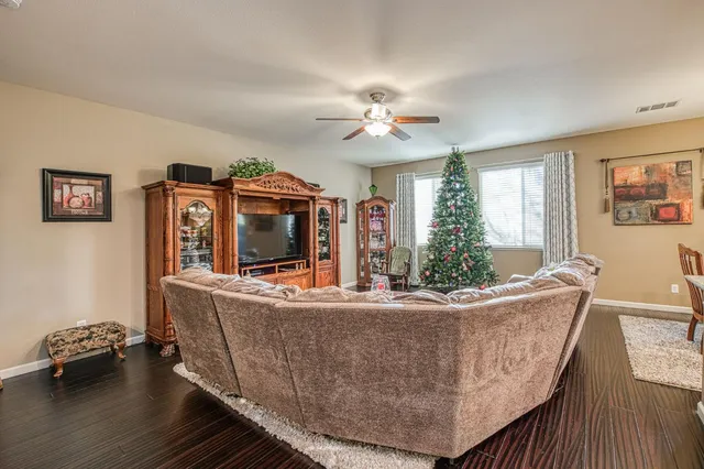 $469,000 | 1764 North Mcpherson Lane, Clovis, CA 93619