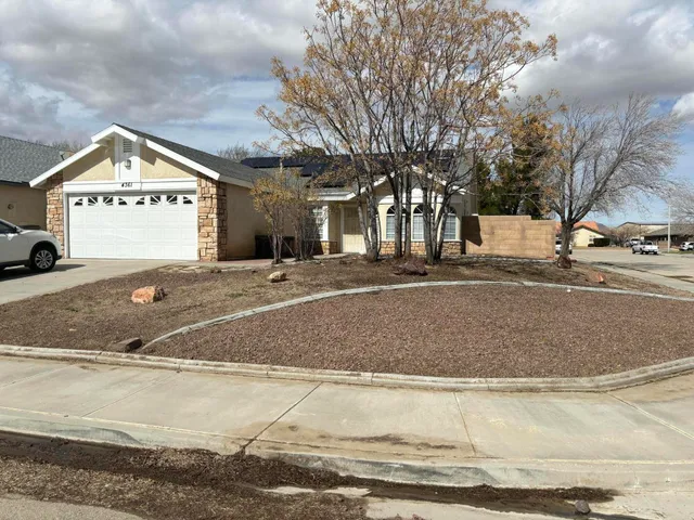 $2,700 | 4361 Silverado Court, Rosamond, CA 93560