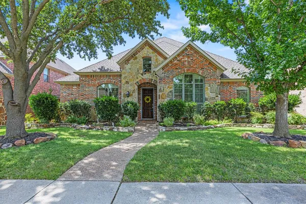$639,900 | 5749 Noble Oak Lane, Frisco, TX 75033
