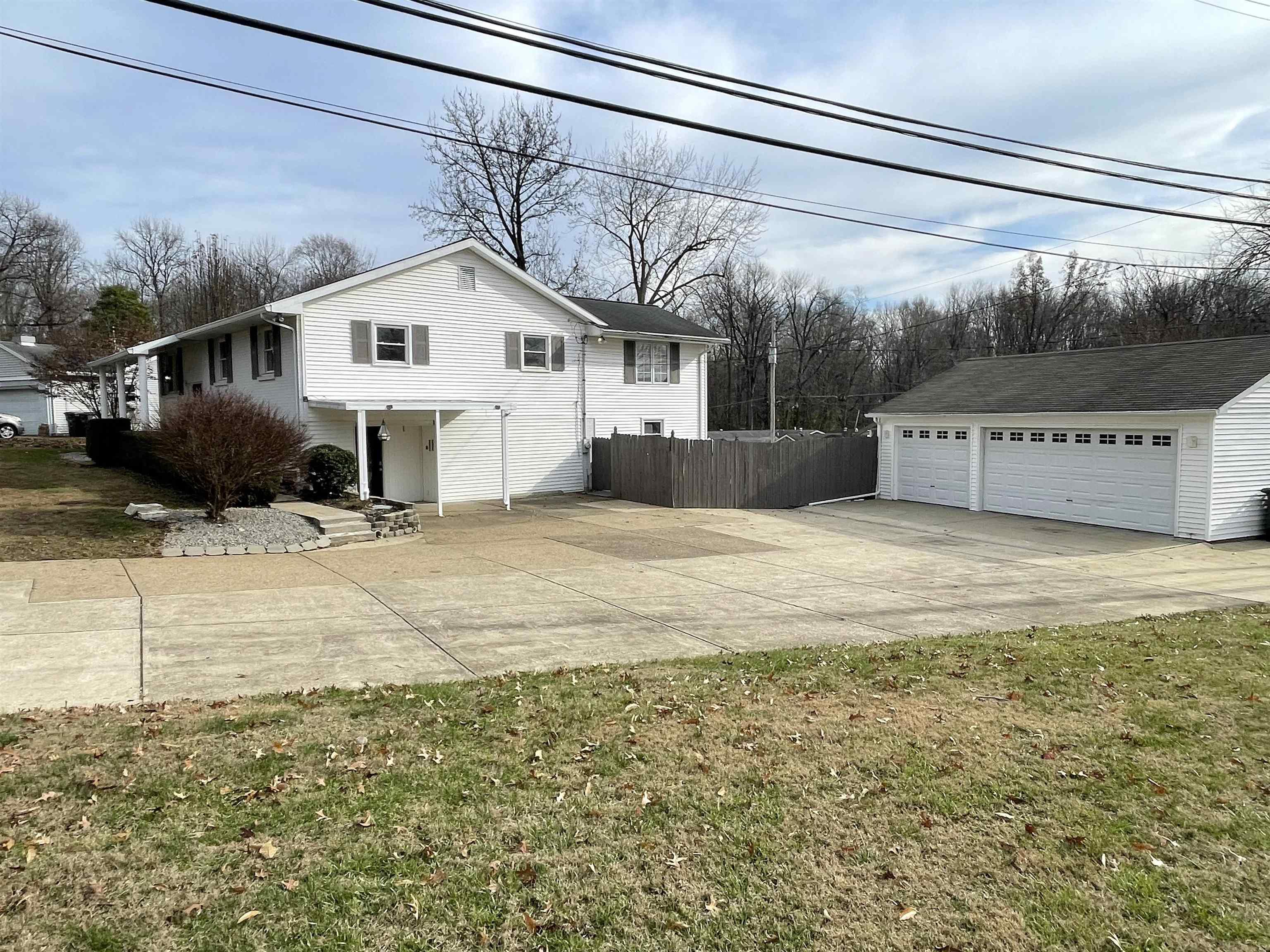 5501 Winston Road Evansville, IN 47710 - Photo 3 of 36 Gallery Image 3