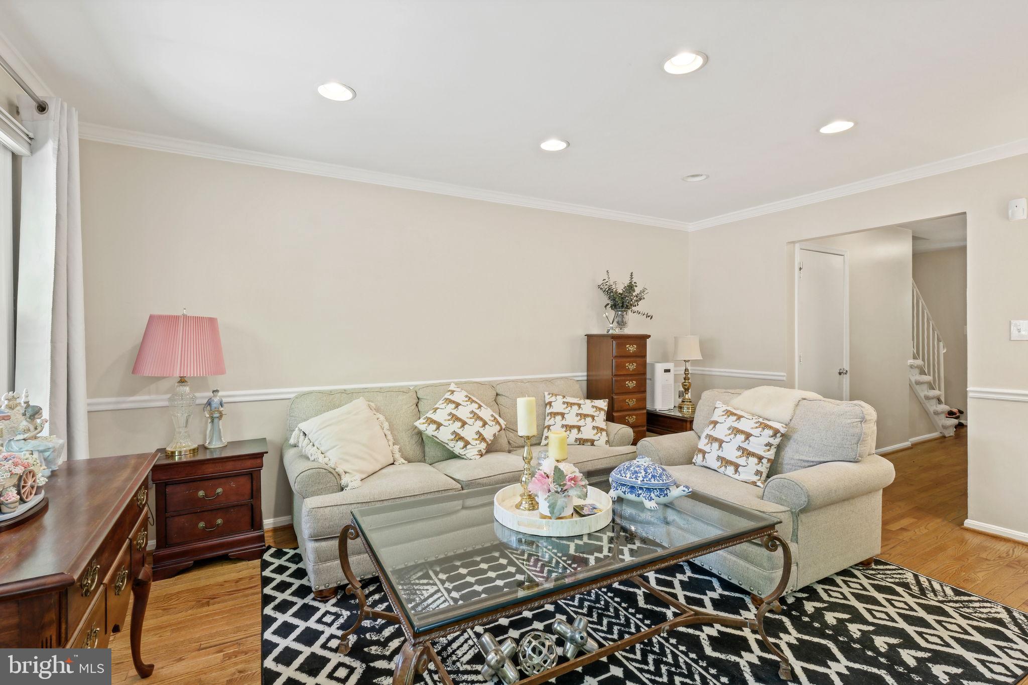 7344 Greentree Road Bethesda, MD 20817 - Photo 7 of 33