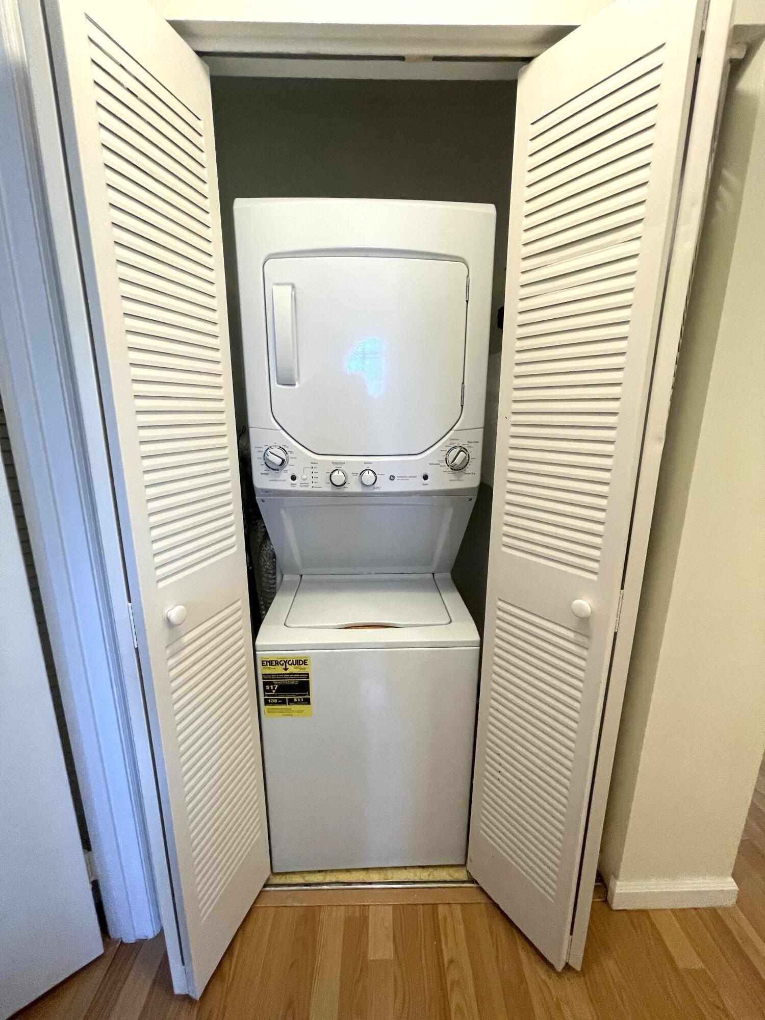 6508 Via Regina, Unit 4 Boca Raton, FL 33433 - Photo 15 of 22 15-Washer&Dryer