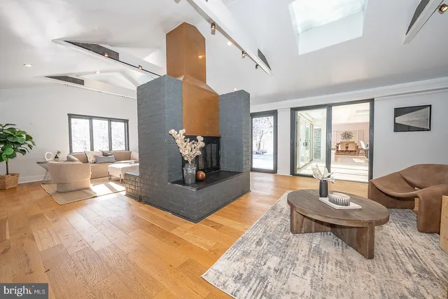 $1,875,000 | 241 Cheswold Lane, Haverford, PA 19041