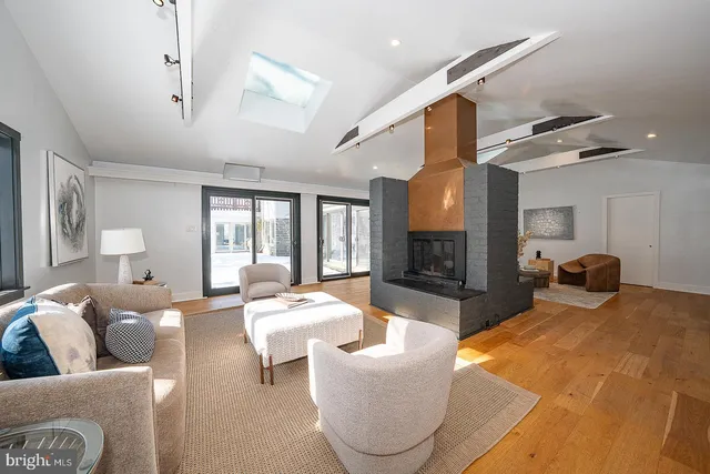 $1,875,000 | 241 Cheswold Lane, Haverford, PA 19041