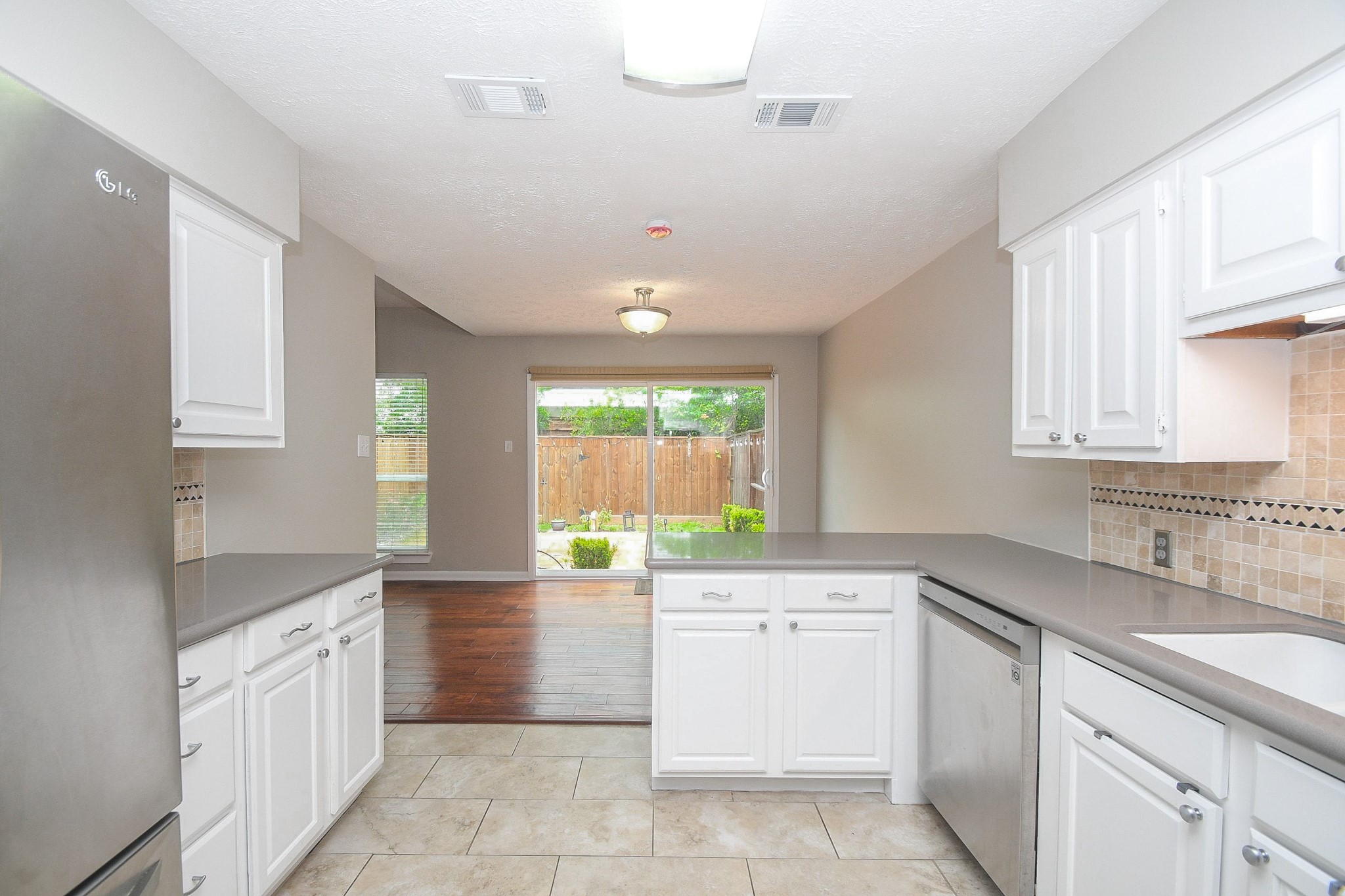 239 Malone Street, Unit B Houston, TX 77007 - Photo 13 of 35