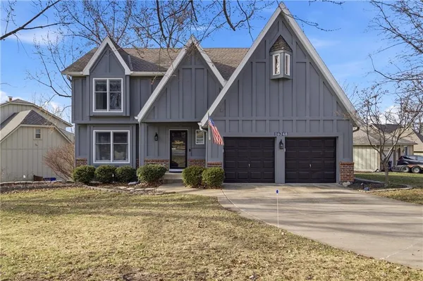 $475,000 | 16248 West Briarwood Court, Olathe, KS 66062
