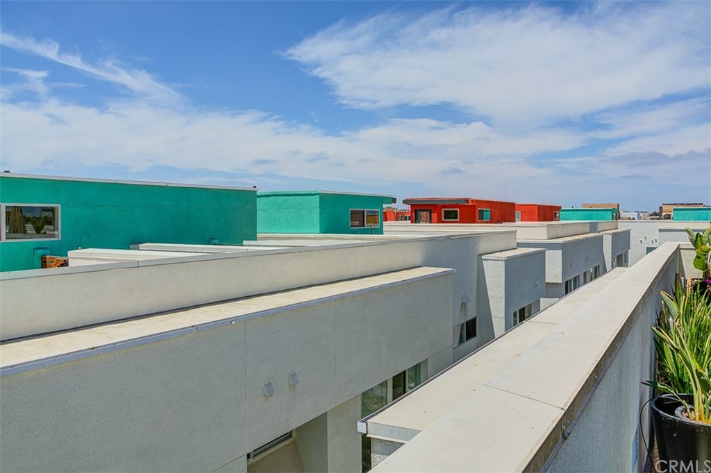 1678 Jetty Drive Costa Mesa, CA 92627 - Photo 57 of 72 View of rooftops... what's nice is that the walls are quite high so when you're relaxing, you have total privacy.