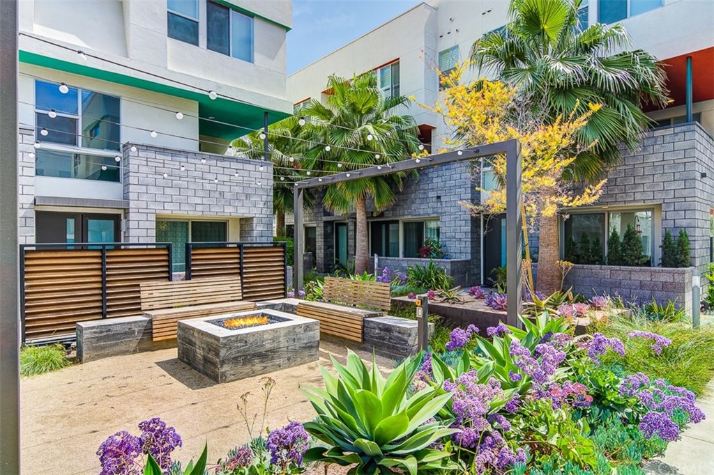 1678 Jetty Drive Costa Mesa, CA 92627 - Photo 6 of 72 a front view of house with yard