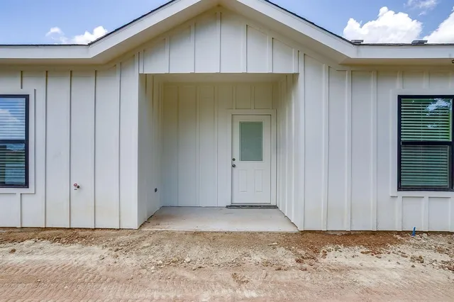 $2,500 | 133 Winners Circle, Unit 303, Weatherford, TX 76087