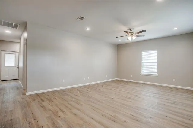 $2,500 | 133 Winners Circle, Unit 303, Weatherford, TX 76087