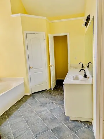 $2,995 | 1321 Pawnee Trail, Carrollton, TX 75007