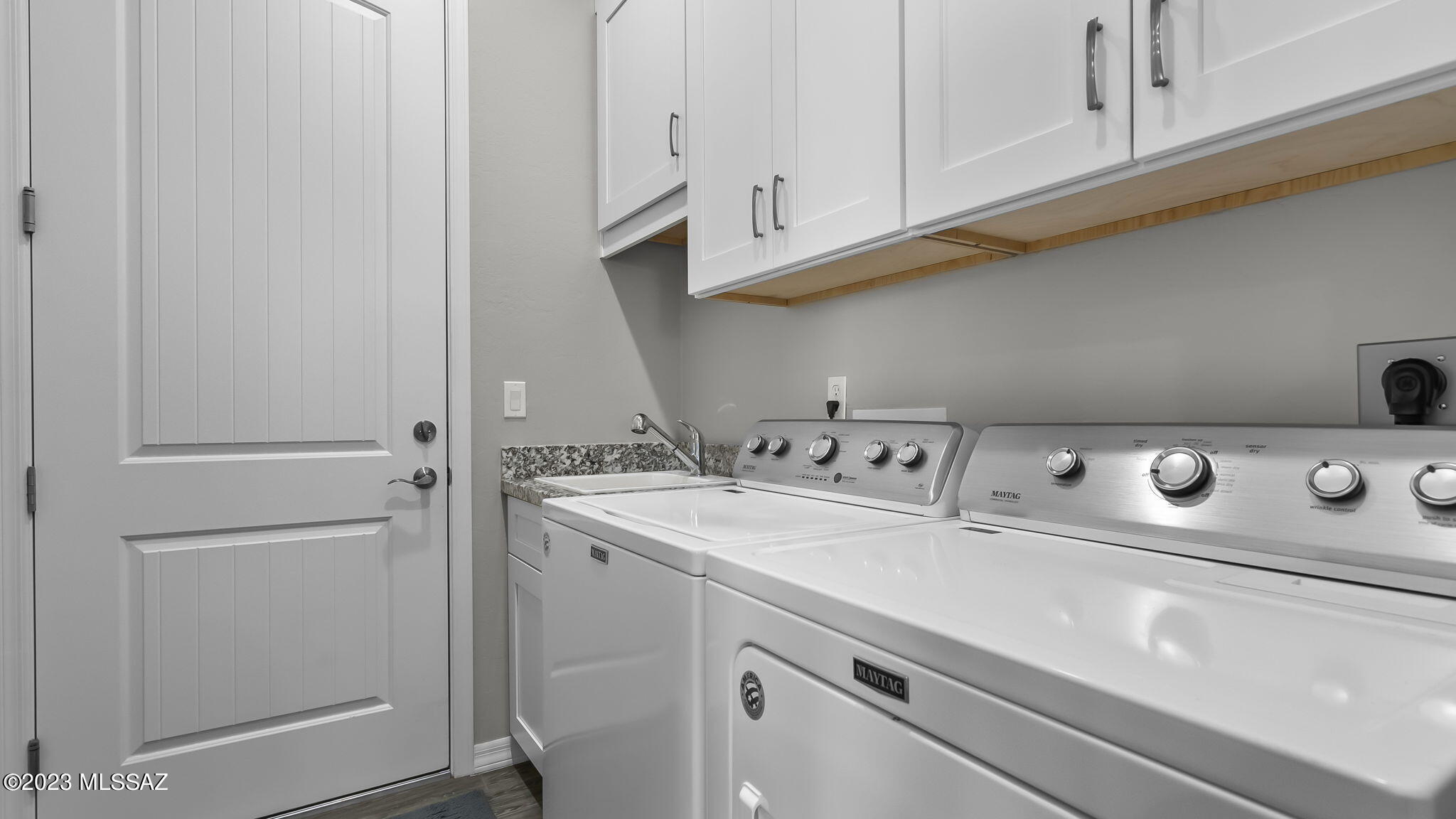 1098 Vista De Los Alamos Rio Rico, AZ 85648 - Photo 10 of 47