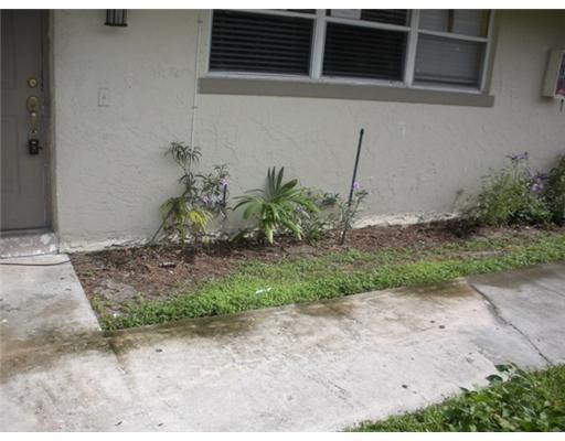 491 Banks Road, Unit 2 Margate, FL 33063 - Photo 1 of 4 Exterior Front