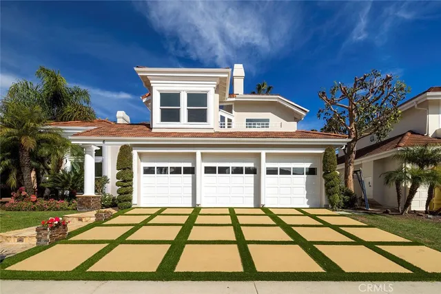 $5,495,000 | 6 Harbor Pointe Drive, Corona del Mar, CA 92625