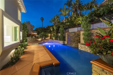 a view of entryway and hall