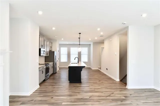 $2,300 | 809 Cameron Trail, Acworth, GA 30102