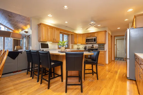 $659,900 | 1111 South Shore Drive, Detroit Lakes, MN 56501