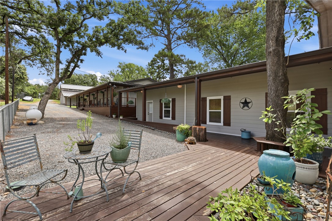11436 Riley Green Road Franklin, TX 77856 - Photo 5 of 43