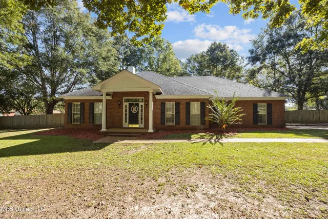 $260,000 | 236 Wakeland Drive, Raymond, MS 39154