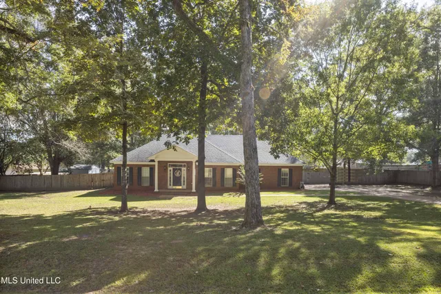 $260,000 | 236 Wakeland Drive, Raymond, MS 39154