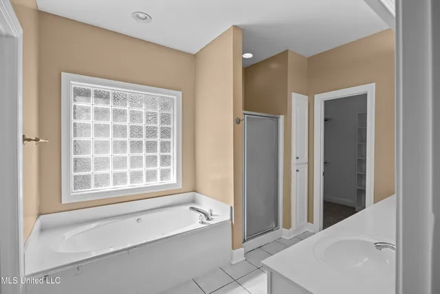 $260,000 | 236 Wakeland Drive, Raymond, MS 39154