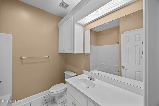 $260,000 | 236 Wakeland Drive, Raymond, MS 39154