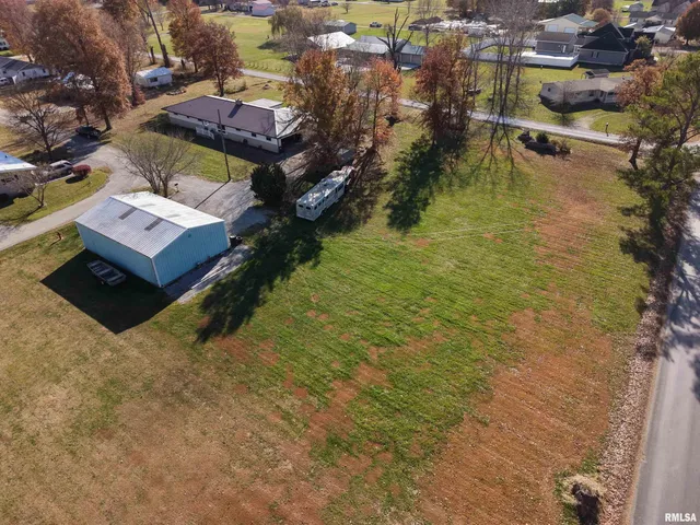 $229,900 | 315 Hosselton Street Southwest, Clay City, IL 62824