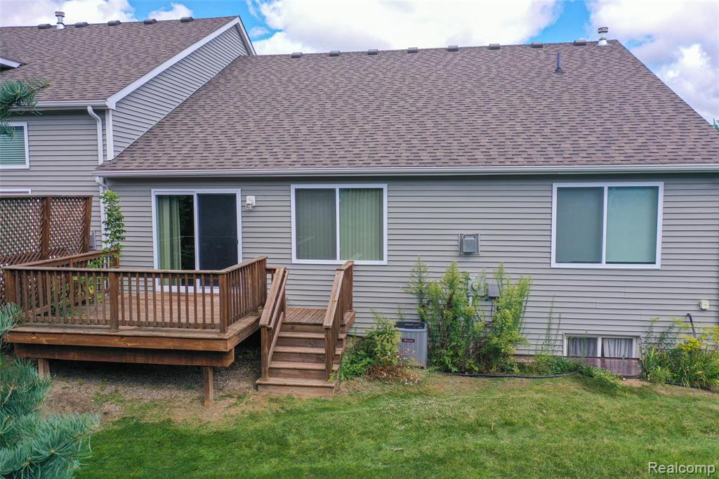457 Hosta Howell, MI 48843 - Photo 2 of 34 Gallery Image 2