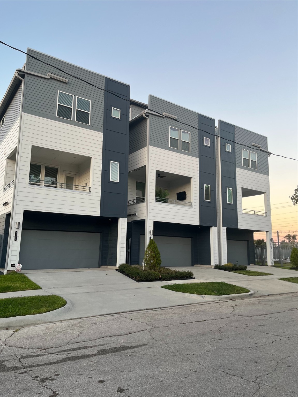 0 Elysian Street Houston, TX 77026 - Photo 6 of 7 New construction across the street