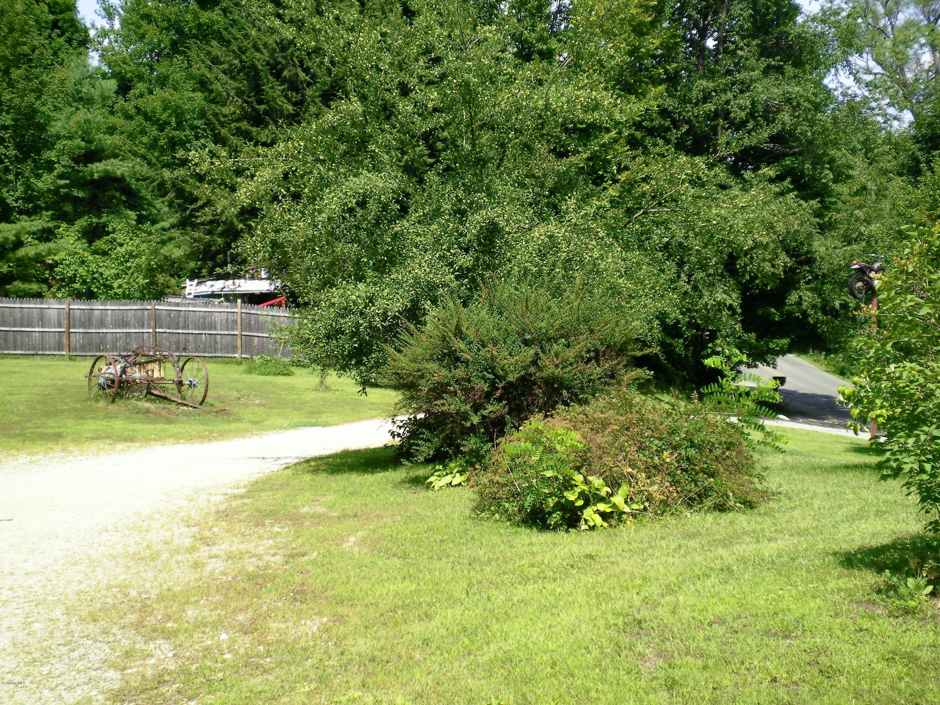 95 Old State Road Lanesborough, MA 01224 - Photo 11 of 30 Driveway