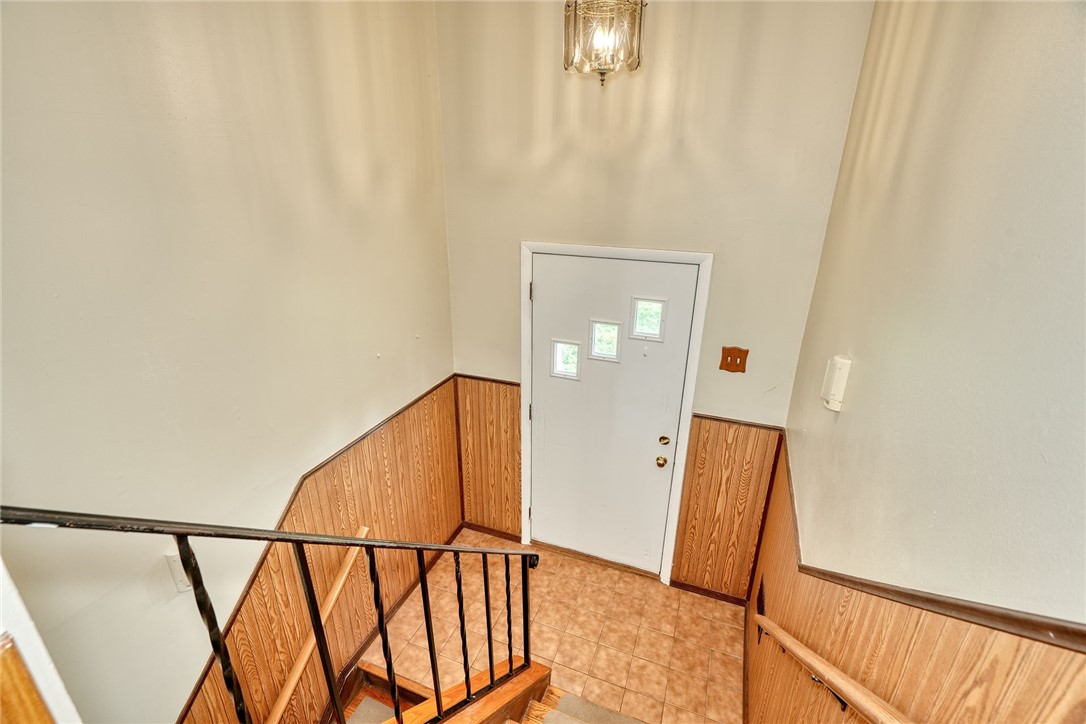 139 Nevins Road Henrietta, NY 14467 - Photo 4 of 38